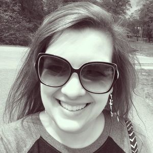 Meet your Posher, Tabitha